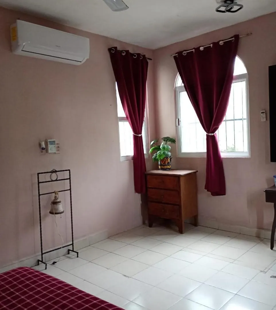 Appartamento En Planta Alta A Pie De Avenida Cozumel 0*,  Messico